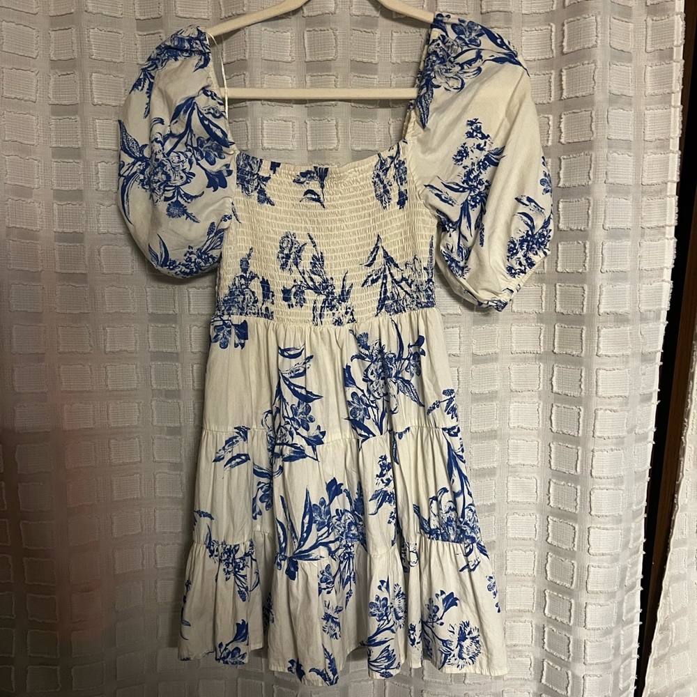 Blue and White Floral Puff Sleeve Dress